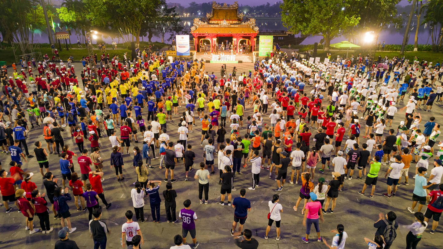 Hàng nghìn người cùng tham dự sự kiện &amp;quot;Hue Jogging - cùng chạy vì cộng đồng&amp;quot; - Ảnh 1.
