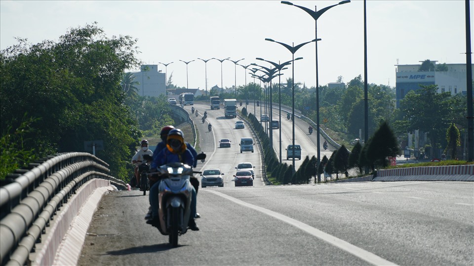 Đây là tuyến đường có lưu lượng xe lưu thông rất cao và quan trọng bậc nhất khu vực Đồng bằng sông Cửu Long.