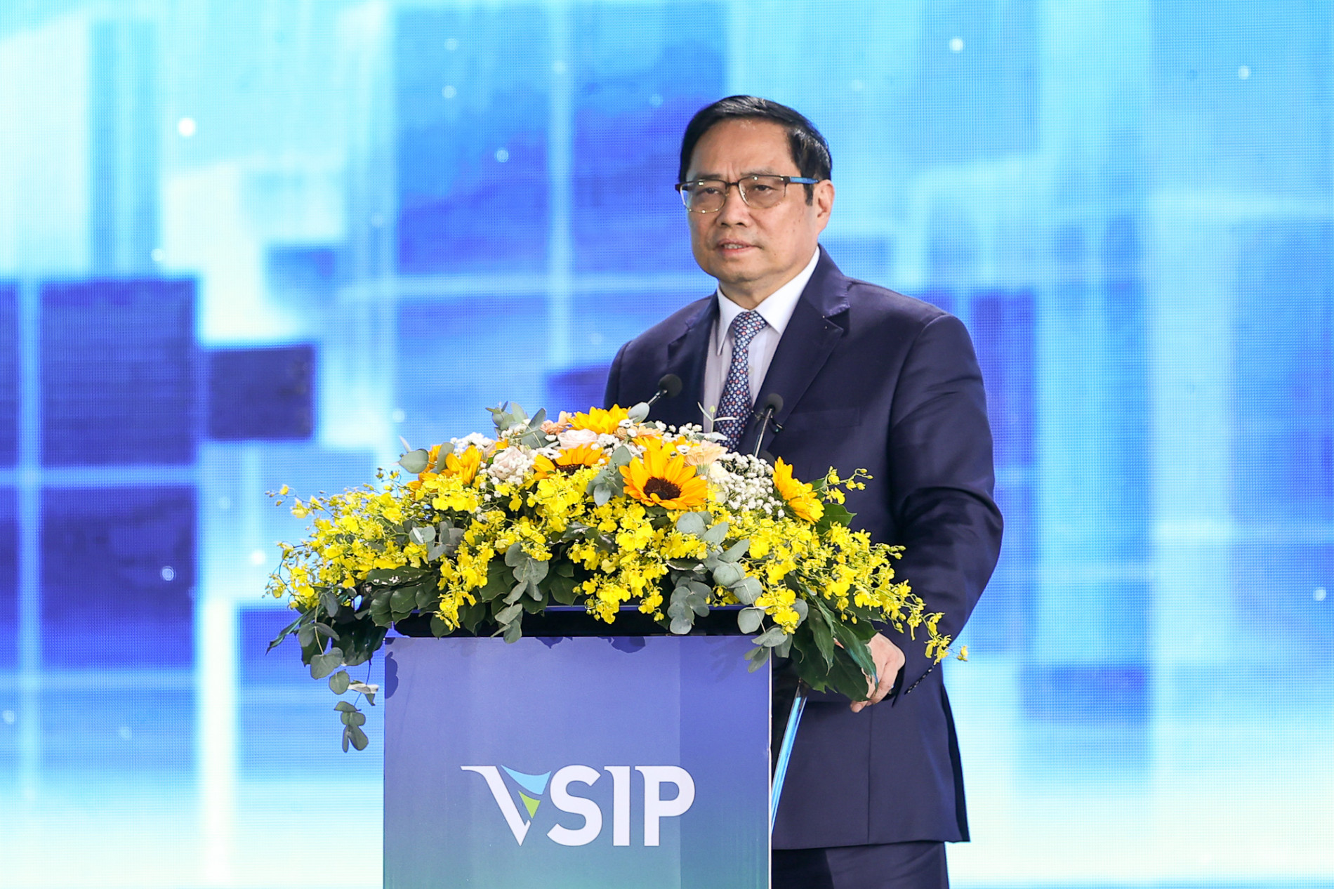 Chùm ảnh: Thủ tướng dự lễ khởi công KCN Việt Nam-Singapore - Ảnh 6.
