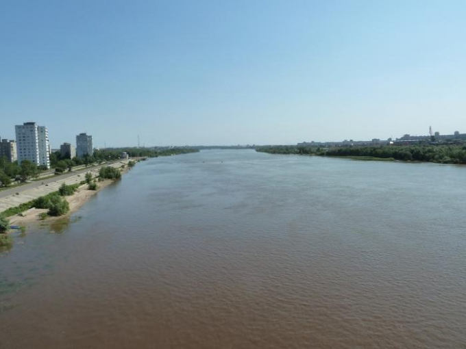 Sông Obi là một con sông chính ở miền tây Siberi, Nga, đồng thời là con sông dài thứ tư tại quốc gia này.
