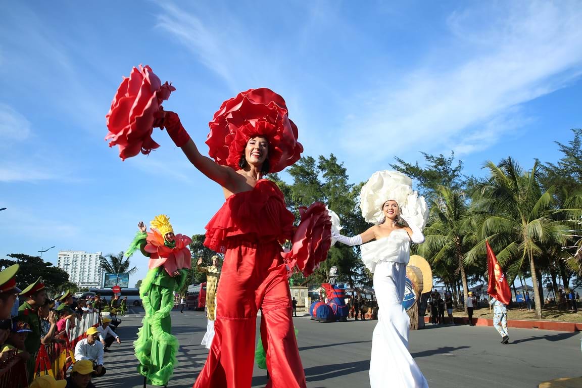 Khai mạc Lễ hội du lịch biển Sầm Sơn 2022: Khi “bầu trời sao” hội tụ
