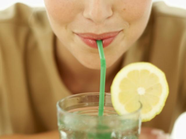 4 lợi ích sức khỏe của nước chanh và bạn nên uống bao nhiêu mỗi ngày - Ảnh 5.