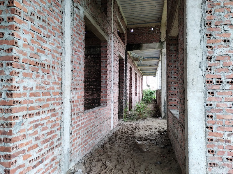 Những dãy nhà của dự án bị bỏ hoang sau nhiều năm