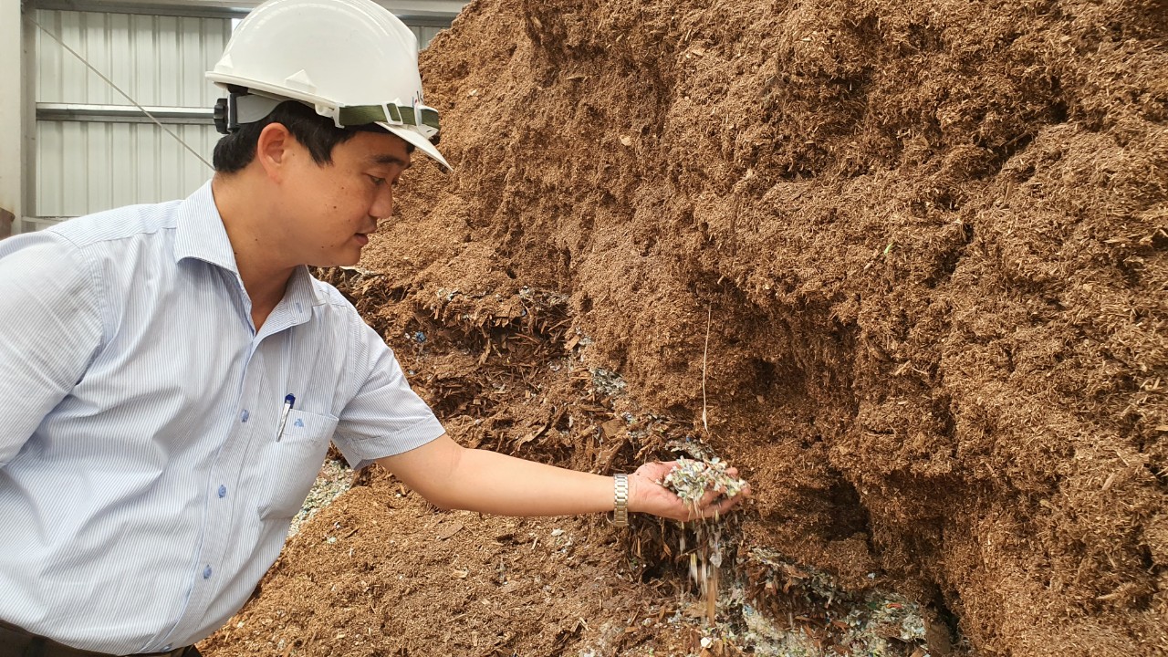Sản xuất xi măng 'thèm' bùn thải sông Tô Lịch nhưng vướng cơ chế - ảnh 3