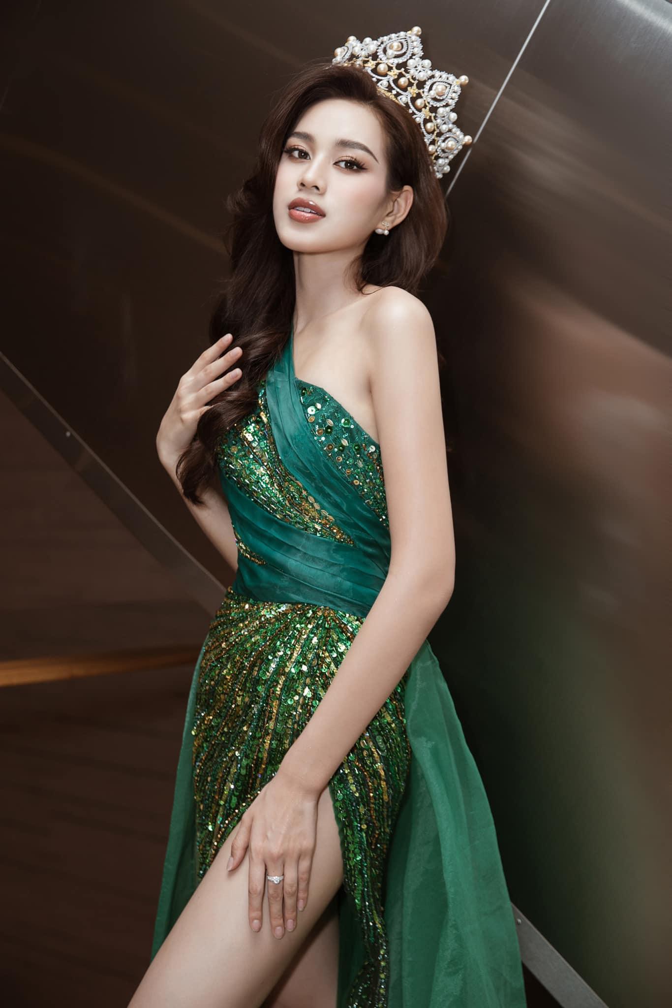Khá lâu mới đội vương miện đi sự kiện, Hoa hậu Đỗ Thị Hà tỏa sáng với thần thái lộng lẫy ảnh 5
