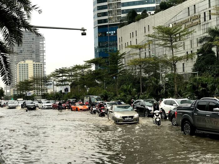 Hà Nội cứ mưa là ngập: Chức năng lưu thoát nước của các hồ điều hòa đang tê liệt? | Tạp chí Kiến trúc Việt Nam
