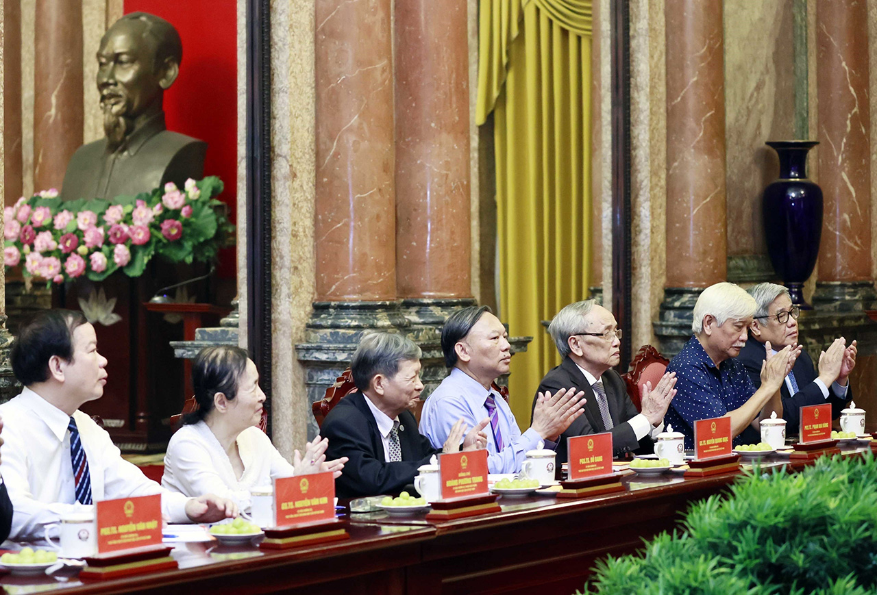 Chủ tịch nước làm việc với Hội Khoa học lịch sử Việt Nam -6