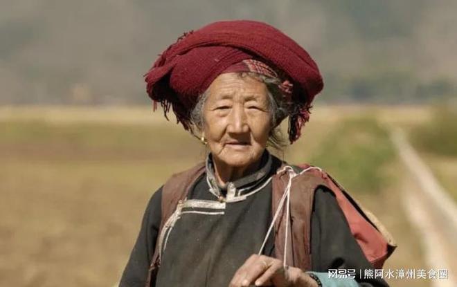 Cụ bà 107 tuổi vẫn trẻ như 60 tuổi, bí quyết sống thọ là 2 kiểu ăn uống đơn giản - Ảnh 1.