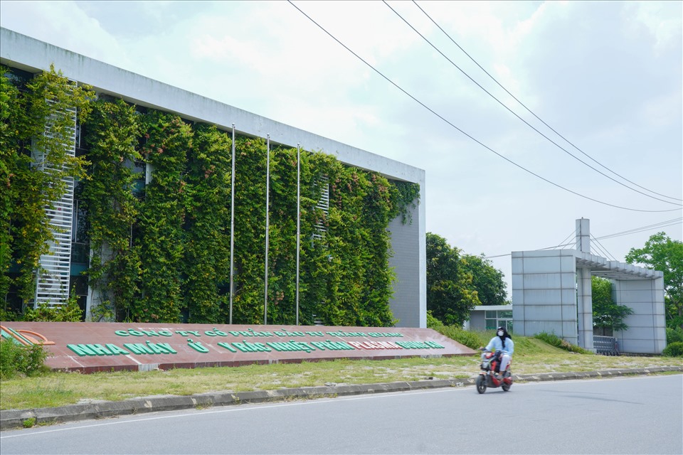 Đối với dự án nhà máy xử lý rác thải nhiệt phân plasma Đông Anh, đại diện chủ đầu tư là Công ty cổ phần đầu tư Thành Quang thông tin, nhà máy đã hoàn thiện 90%.