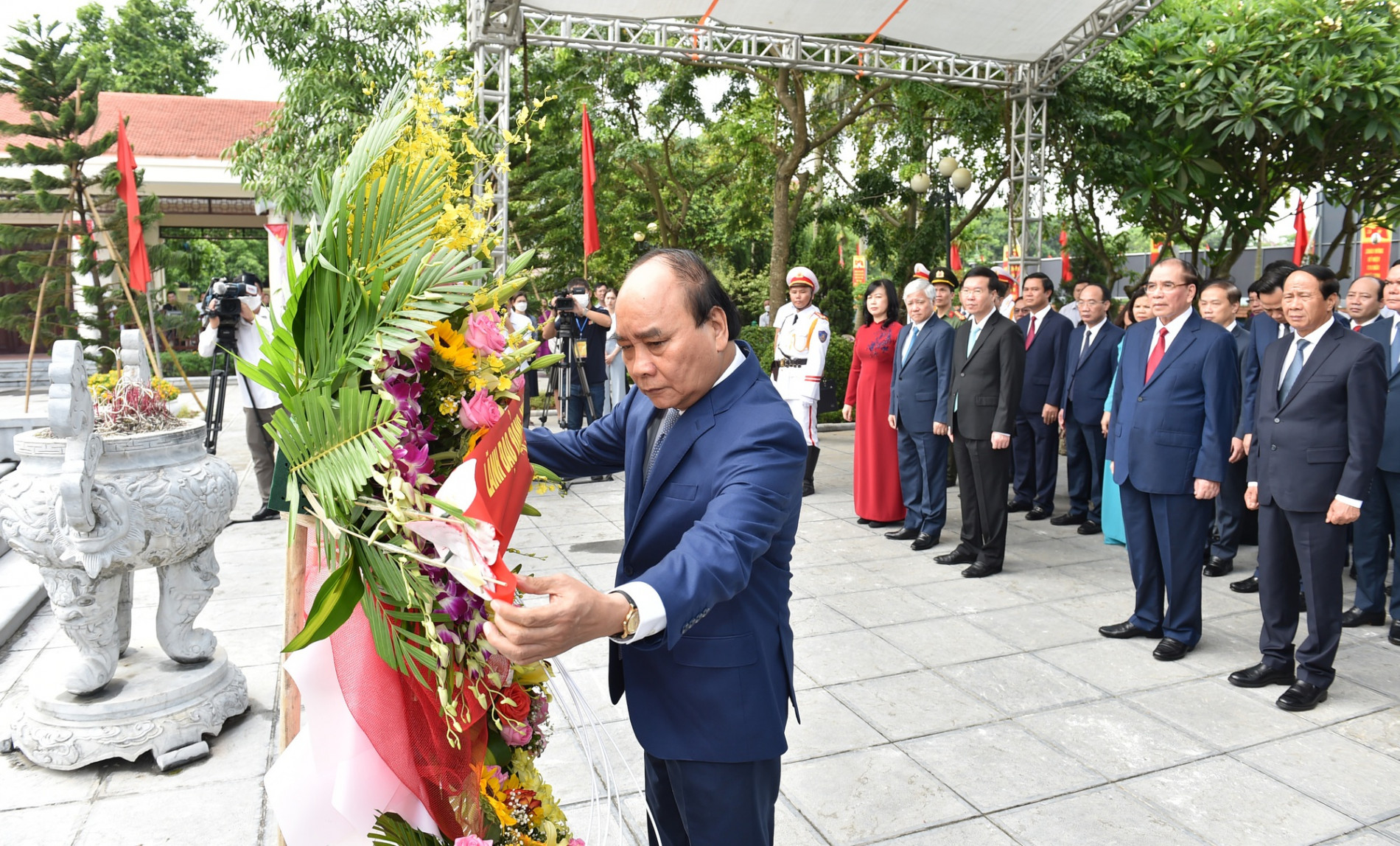 Chủ tịch nước dự lễ kỷ niệm 110 năm ngày sinh Tổng Bí thư Nguyễn Văn Cừ - Ảnh 2.
