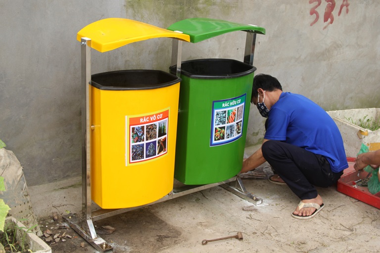 Thiết thực mô hình Phân loại rác thải trong trường học