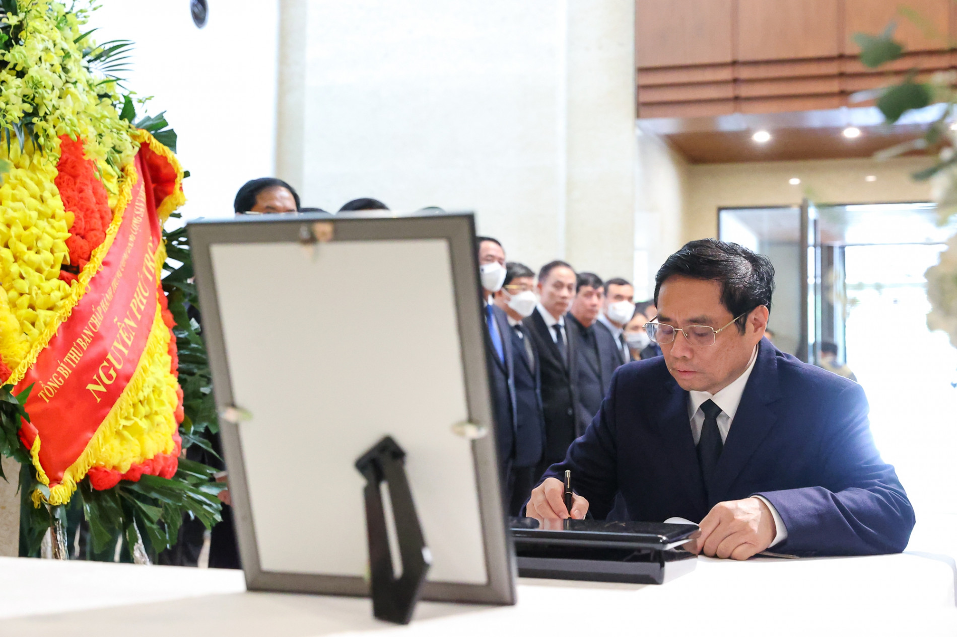 Chùm ảnh: Thủ tướng Phạm Minh Chính ghi sổ tang tưởng niệm cựu Thủ tướng Nhật Bản Abe Shinzo - Ảnh 5.