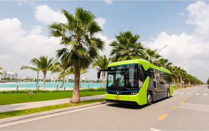 Xe bus điện VinFast tại các khu đô thị Vinhomes giúp cư dân thuận tiện di chuyển. Ảnh: Vinhomes