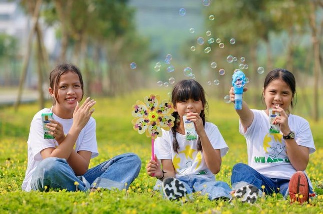 Vinamilk và Quỹ sữa Vươn cao Việt Nam tổ chức nhiều hoạt động đồng hành nhân dịp 15 năm thành lập ảnh 10