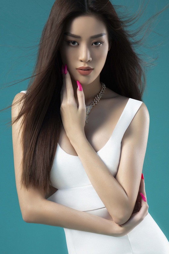 Hoa hậu Khánh Vân gửi gắm thông điệp 'Màu sắc cuộc sống do chính bạn chọn lựa' ảnh 6