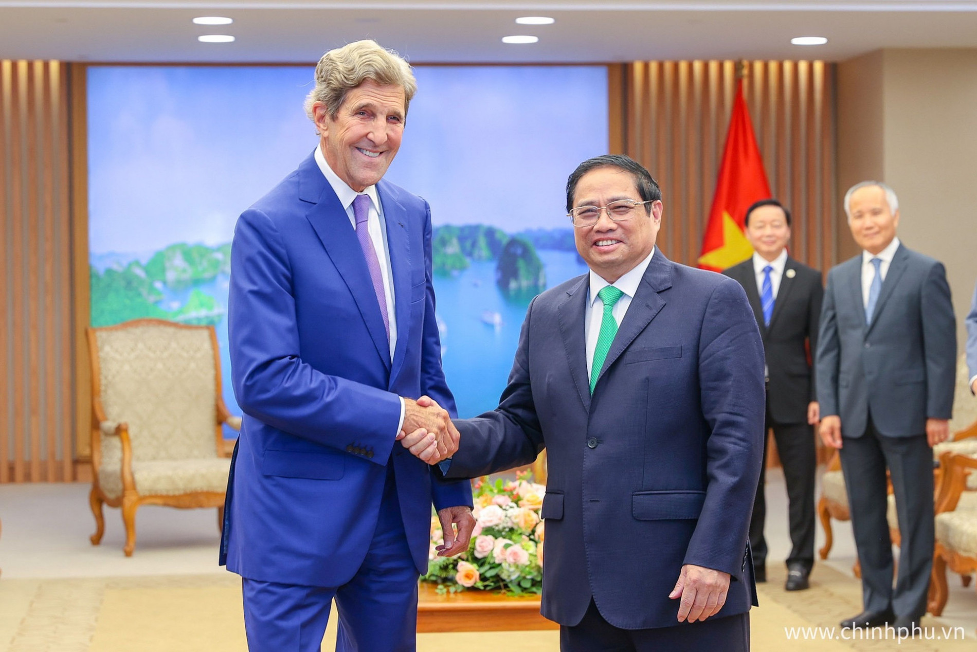 Thủ tướng Phạm Minh Chính tiếp Đặc phái viên của Tổng thống Hoa Kỳ về khí hậu John Kerry - Ảnh 1.