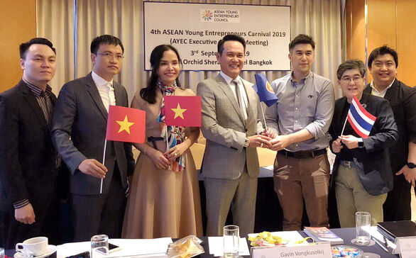 Phát triển đội ngũ doanh nhân trẻ Việt Nam trong hội nhập quốc tế