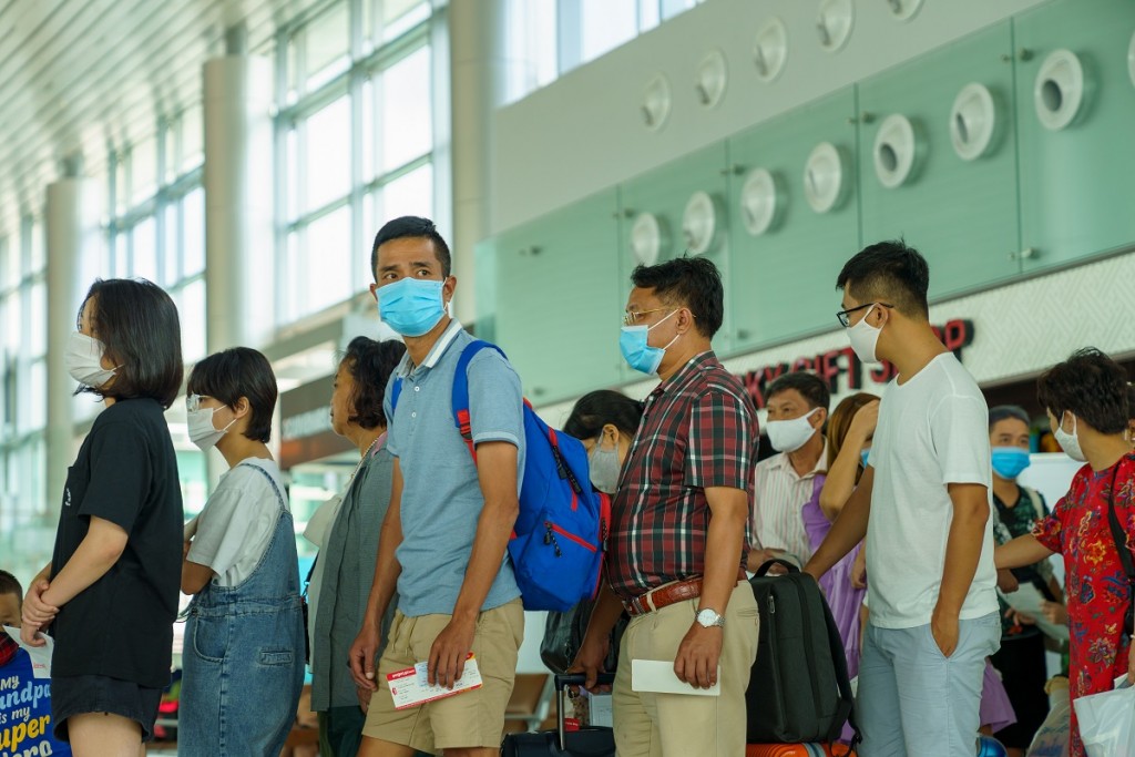 Tại Việt Nam, một số sân bay thường xuyên rơi vào tình trạng quá tải. Ảnh Shutterstock
