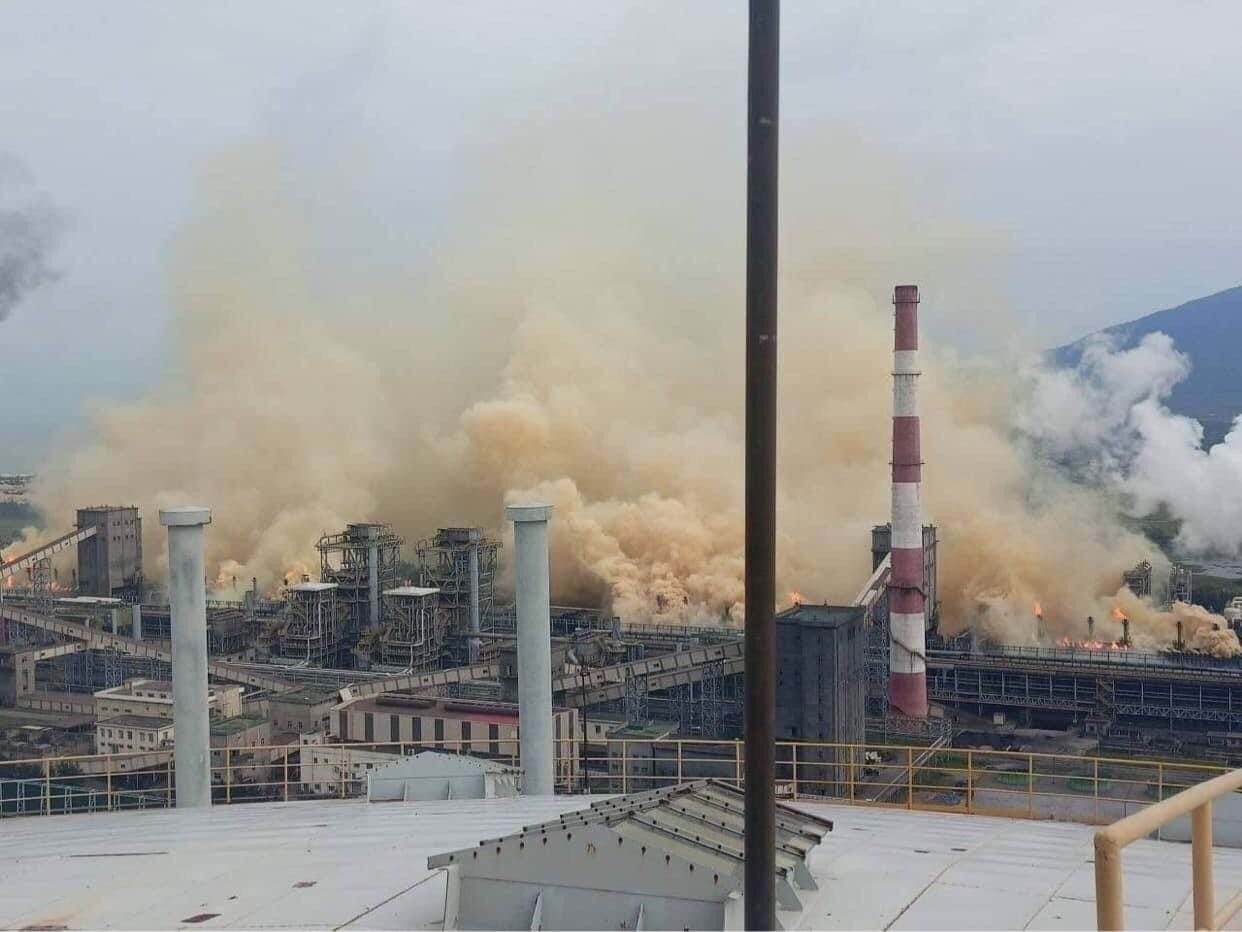 Điều tra nguyên nhân sự cố bốc khói màu vàng mù mịt tại Công ty Formosa Hà Tĩnh
