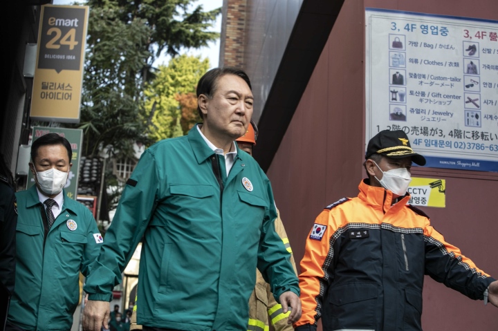 Số người chết trong thảm kịch giẫm đạp ở Hàn Quốc tăng lên 153 - 1