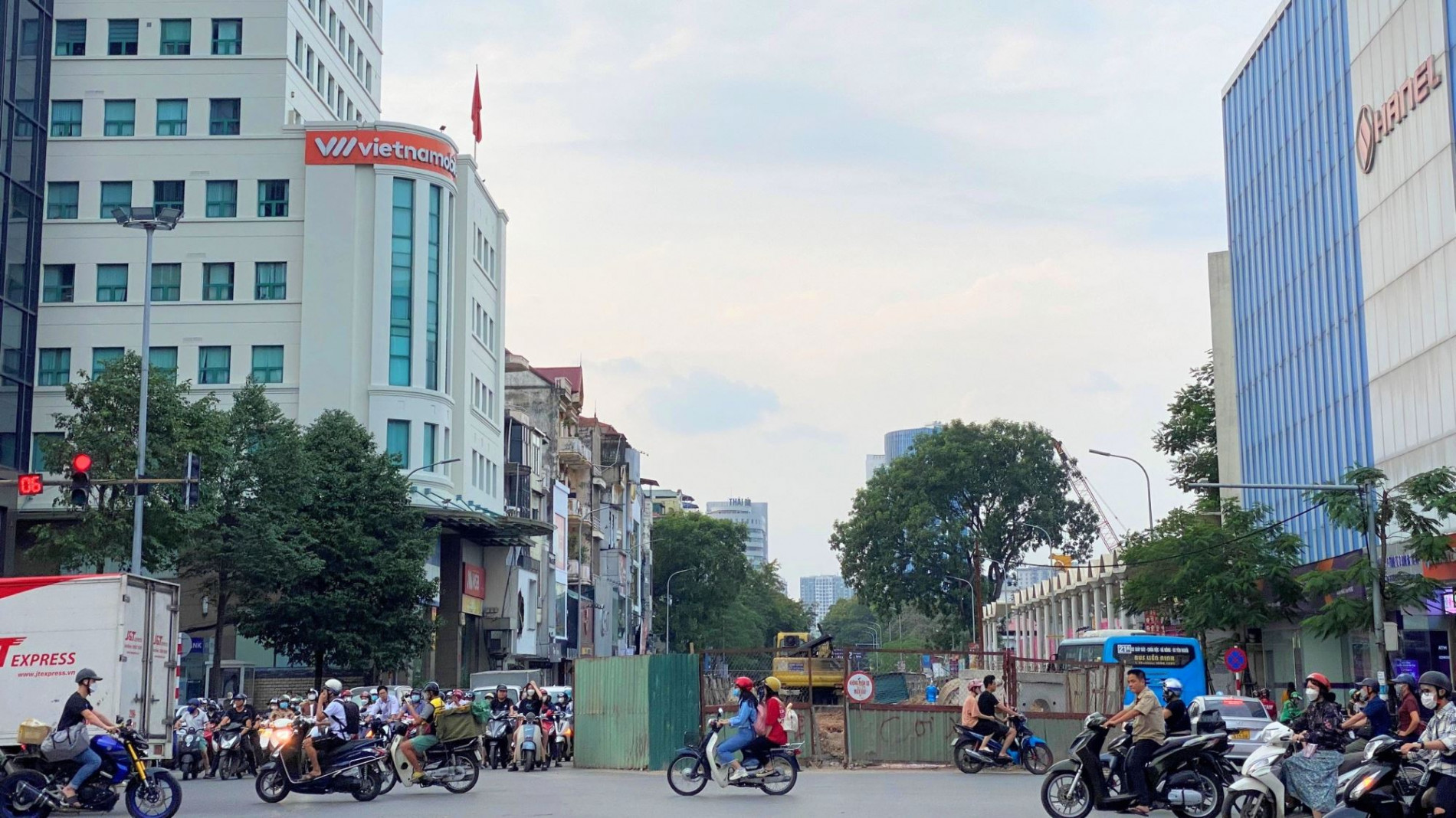 Toàn cảnh cầu vượt Chùa Bộc - Phạm Ngọc Thạch sắp hoàn thành ở quận Đống Đa