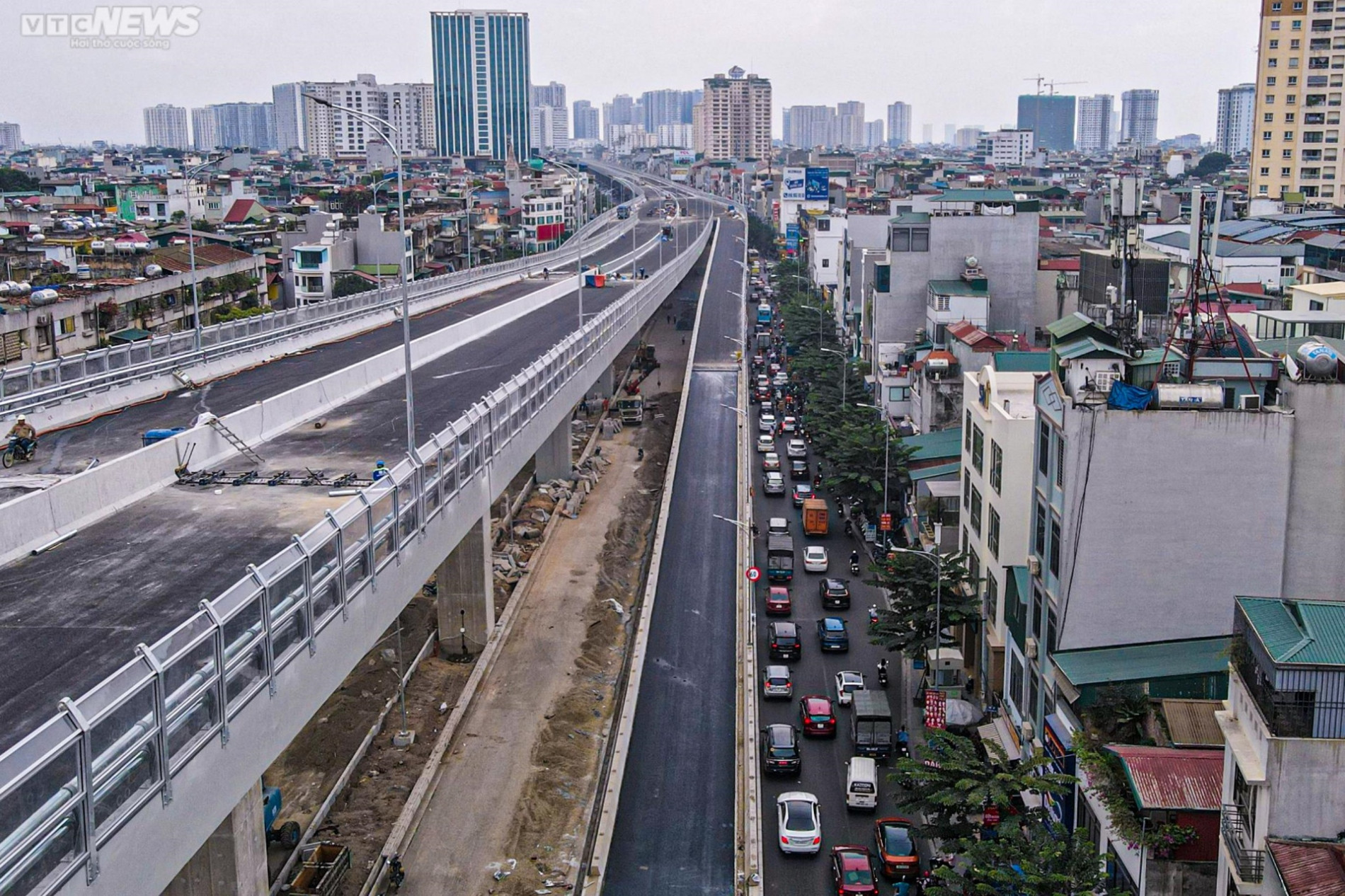 Diện mạo cầu cạn 10.000 tỷ đồng đi qua 4 quận Hà Nội trước ngày thông xe - 3