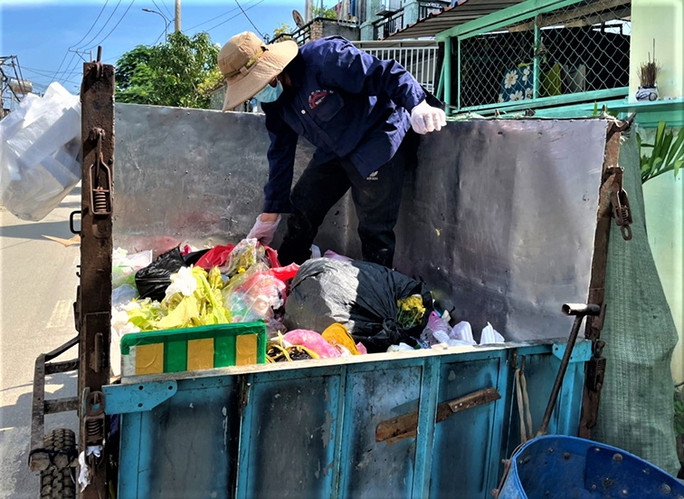 Việt Nam lãng phí 3 tỷ USD/năm do không tái chế nhựa: Làm gì để biến rác thành tiền? - Ảnh 2.