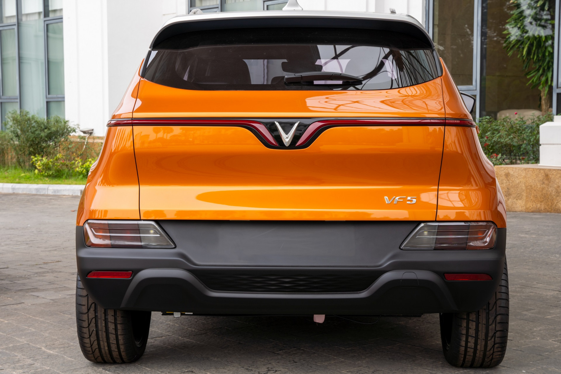 VinFast công bố giá xe VF 5 Plus, nhận đặt cọc từ ngày 10-12-2022 - Ảnh 4.