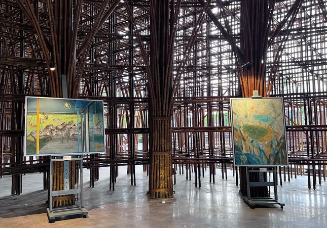 VCCA tổ chức trưng bày nghệ thuật 'Lễ hội sắc màu của biển' tại Grand World Phú Quốc ảnh 7
