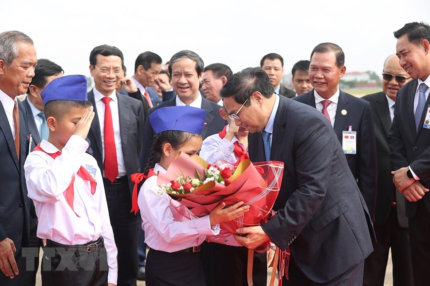 [Photo] Thủ tướng kết thúc chuyến thăm chính thức và làm việc tại Lào | Chính trị | Vietnam+ (VietnamPlus)
