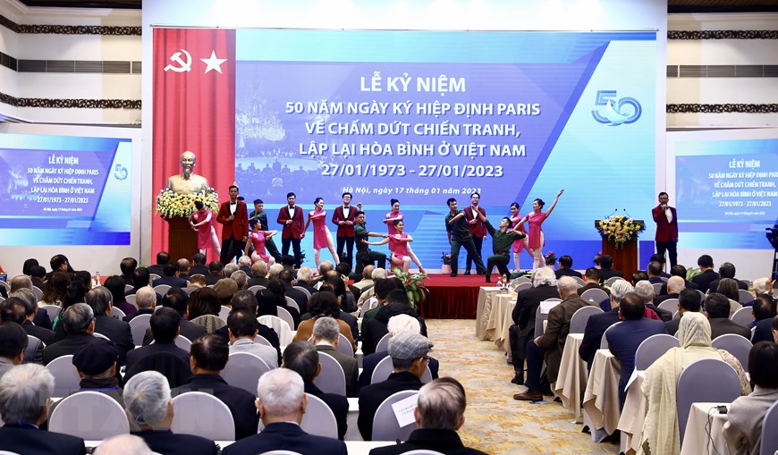 [Photo] Long trọng lễ kỷ niệm 50 năm Ngày ký Hiệp định Paris | Chính trị | Vietnam+ (VietnamPlus)
