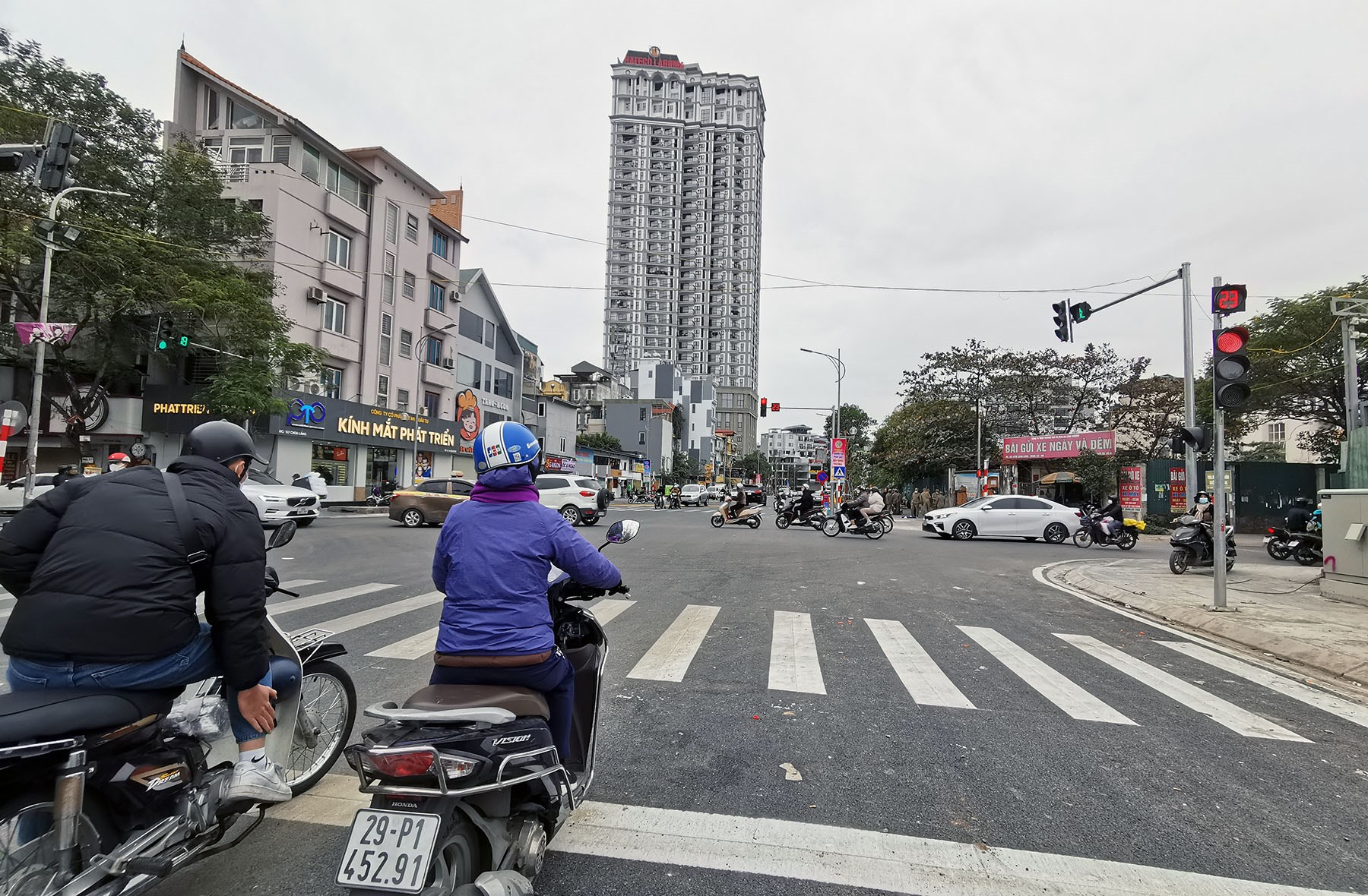 Cận cảnh đường Huỳnh Thúc Kháng kéo dài vừa hoàn thành nối Nguyễn Chí Thanh - Cầu Giấy