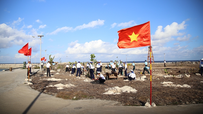 Người hơn chục lần cưỡi sóng đưa màu xanh ra Trường Sa  Chủ quyền biển  đảo Việt Nam  Cổng thông tin điện tử tỉnh Thái Nguyên