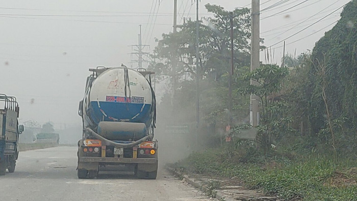 Yên Bái: Công ty xi măng Yên Bình ngang nhiên tiếp tay xe chở quá tải 4