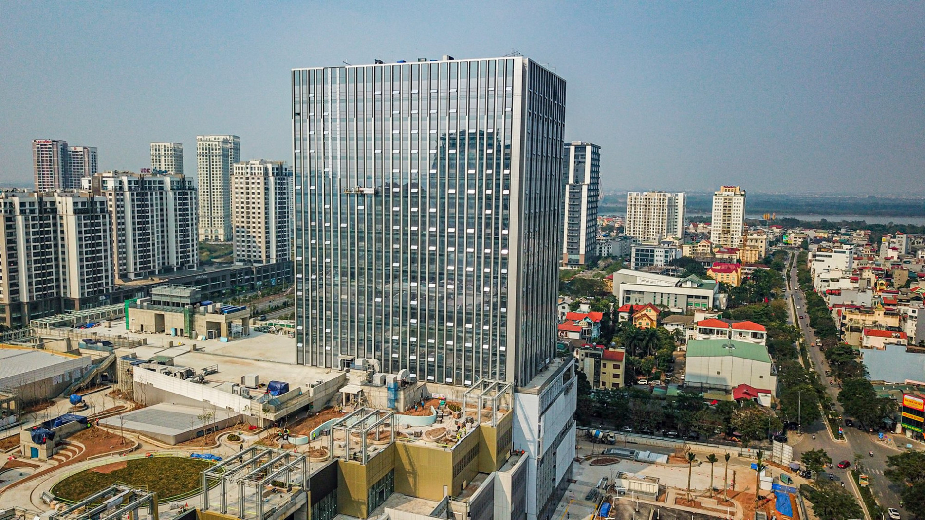 [Photo Essay] Toàn cảnh trung tâm thương mại đắt nhất Hà Nội ngay sát khu nhà giàu Ciputra - Ảnh 9.
