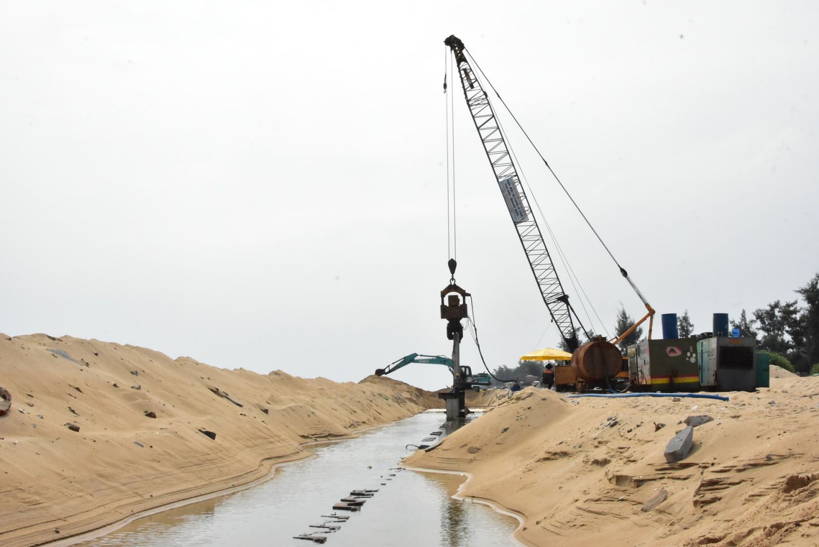 Nguồn vật liệu nào sẽ giải quyết tình trạng "đội giá" cát xây dựng hiện nay? | Bất động sản