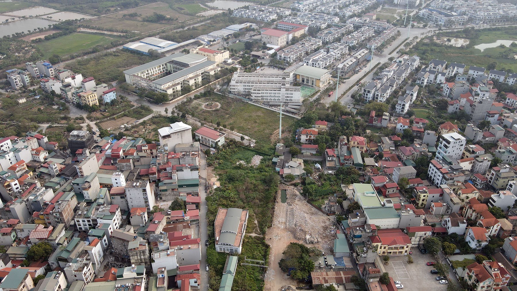 Hình ảnh đường nối khu đô thị Xuân Phương đi quốc lộ 32 sau nhiều năm thi công