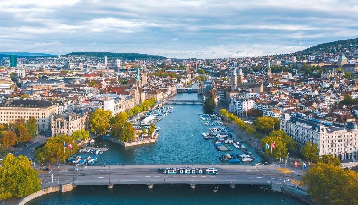 Tại sao Zurich đứng đầu trong bảng xếp hạng thành phố thông minh mới nhất - Ảnh 4.