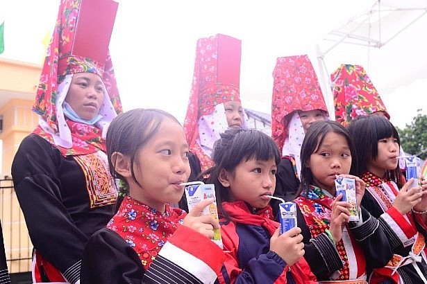 Vinamilk &amp; Quỹ sữa vươn cao Việt Nam khởi động hành trình thứ 16 tại Quảng Ninh