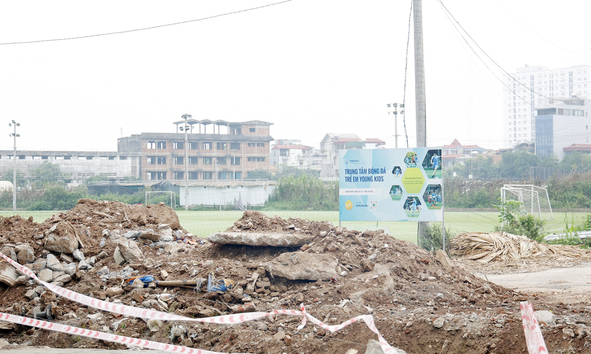 Cận cảnh dự án khu đô thị ở Hà Nội biến tướng thành sân bóng, cho thuê tùm lum ảnh 11