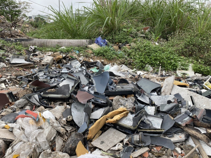 Báo động nạn đổ trộm chất thải vào khu công nghiệp, đô thị mới ở TP Hạ Long 6