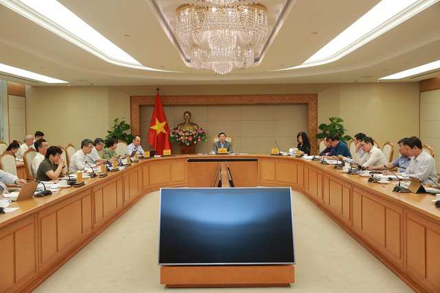 Phó Thủ tướng Trần Hồng Hà: Không để thiếu vaccine tiêm chủng mở rộng - Ảnh 3.