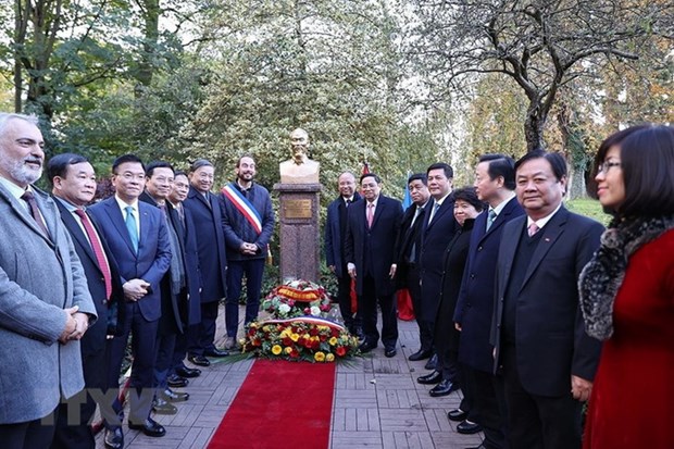 Chủ tịch Hồ Chí Minh luôn trong trái tim của người Việt và nhân loại - Ảnh 2