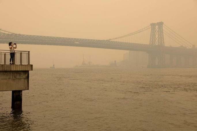 New York chìm trong khói bụi mịt mù