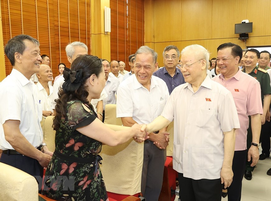 Hình ảnh Tổng Bí thư Nguyễn Phú Trọng tiếp xúc cử tri Hà Nội | Chính trị | Vietnam+ (VietnamPlus)