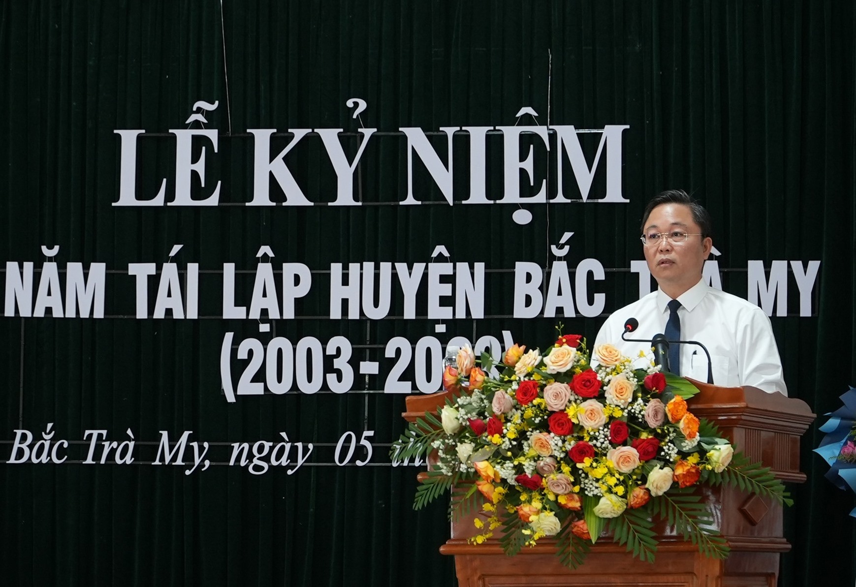 Chủ tịch UBND tỉnh Lê Trí Thanh phát biểu tại lễ kỷ niệm. Ảnh: Q.L