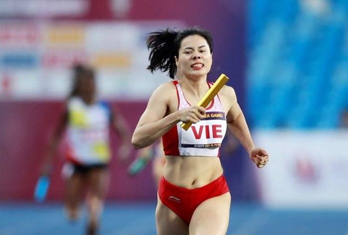 Vận động viên Nguyễn Thị Huyền trong đội hình Tiếp sức 4x400m Nữ Việt Nam. (Nguồn: Lao Động)