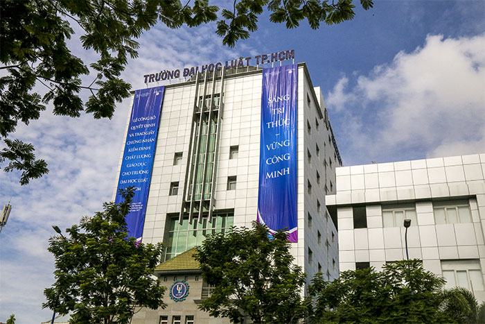 Điểm sàn Trường Đại học Luật TPHCM - Ảnh 1.