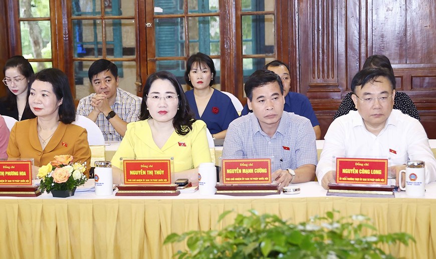 Chủ tịch Quốc hội chủ trì họp về Dự thảo Luật Tổ chức Tòa án Nhân dân | Chính trị | Vietnam+ (VietnamPlus)