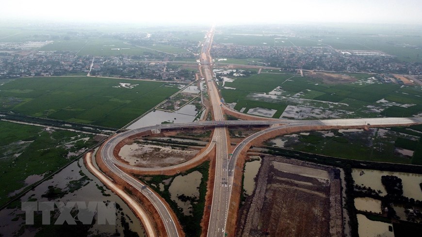 Toàn cảnh 2 tuyến cao tốc qua Thanh Hóa và Nghệ An dịp nghỉ lễ 2/9 | Giao thông | Vietnam+ (VietnamPlus)